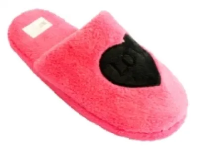 Pantoufles pour femme avec cœur imprimé Love dessus