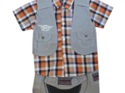 Ensemble bermuda quatre pièces pour bébé garçon
