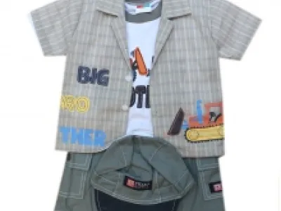 Ensemble chemise quatre pièces pour bébé garçon
