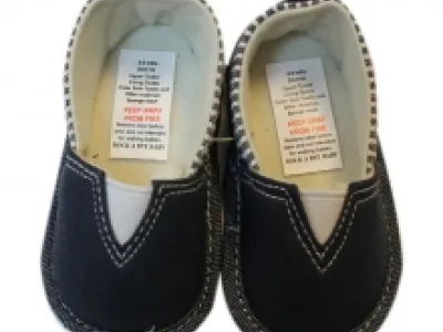 Sandales bébé en jeans rayé