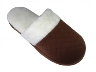 Chaussons ornés de motif losange avec revers fourré