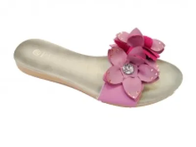 Tongs ornées de fleurs et strass