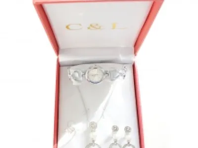 Coffret cadeau agrémenté de strass pour femme