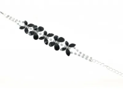 Bracelet fashion orné de pierres et strass
