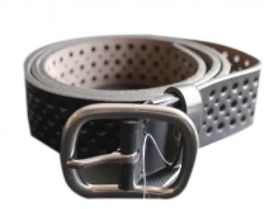 Ceinture stylisée de perforation en cuir