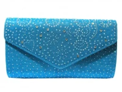 Sac de soirée enveloppe agrémenté de strass