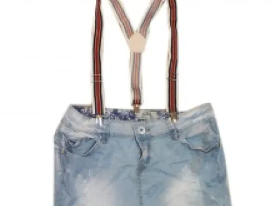 Jupe en jeans délavé avec bretelles amovibles