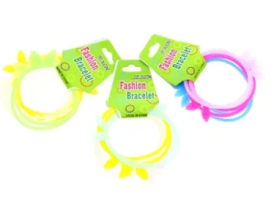 Bracelet fantaisie avec des oreilles de lapin