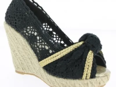 Espadrilles compensées crochet dentelle noir