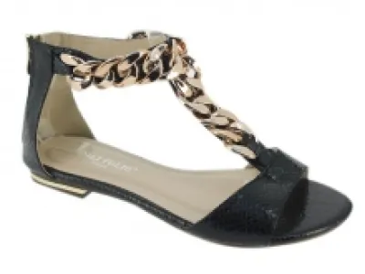 Sandales noires façon reptile vernis ornées de chaîne
