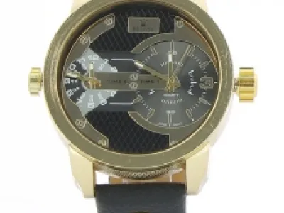 Jolie montre-bracelet avec double affichage
