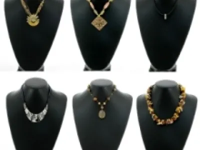 Lot des colliers