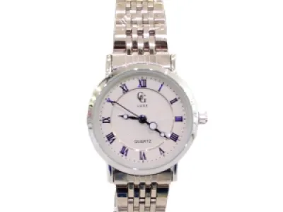 Montre bijou argentée pour femme avec index en chiffres romains