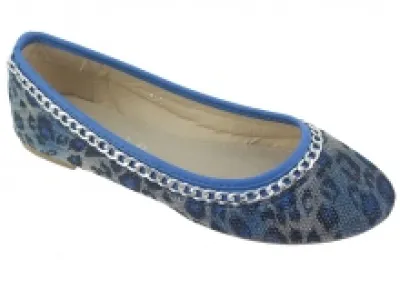 Ballerines léopard bleues ornées de chaîne