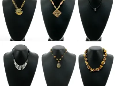 Lot de 60 colliers ethniques