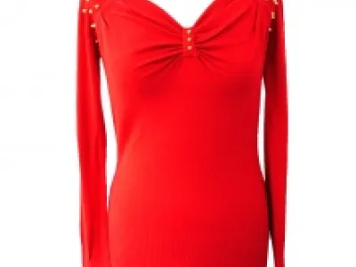 Pull chic avec épaules cloutées