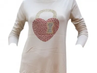 Joli pull fashion avec motif cœur en strass