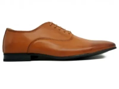 Superbes chaussures de ville fashions avec bout carré