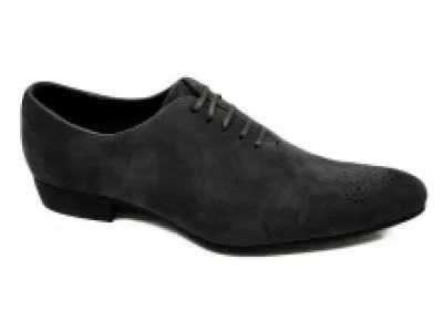 Chaussures de ville avec motif fantaisie perforé au bout