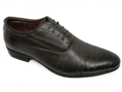 Chaussures de ville homme avec empeigne perforée