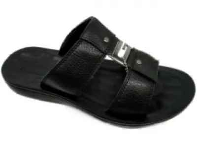 Sandales en cuir pour homme avec brides ornées de métal argenté