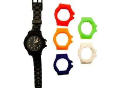 Montre équipée des boîtiers interchangeables