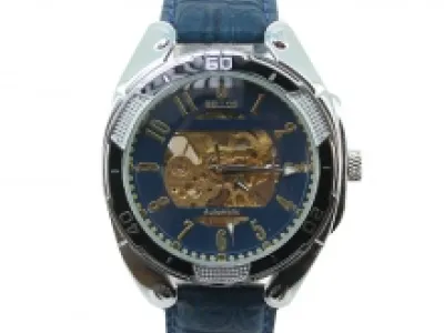 Montre bracelet automatique avec cadran transparent