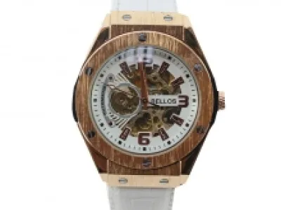 Montre bracelet ornée de vis avec cadran transparnet