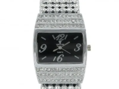 Montre bijou parée de strass