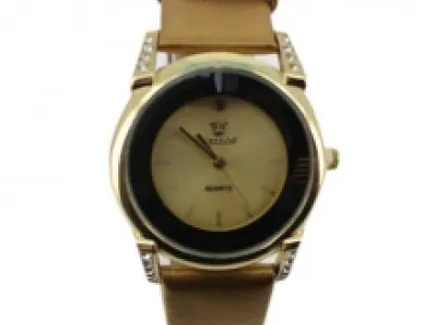 Montre dorée femme avec cadran rond