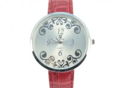 Montre bracelet ornée de motif fantaisie à strass