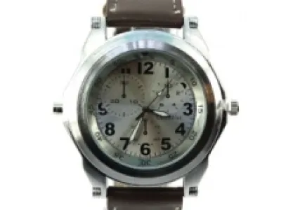 Montre bracelet pour homme avec cadran en acier