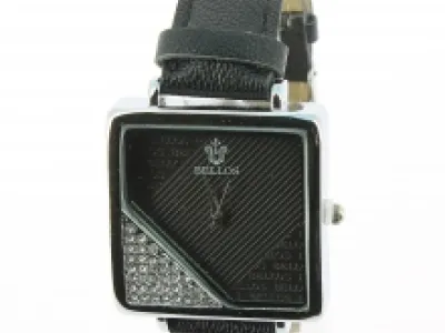 Montre bijou argenté avec cadran design réhaussé de strass