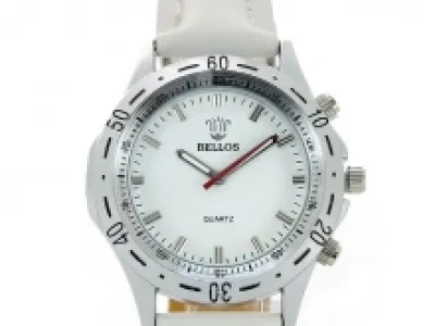 Montre-bracelet avec tachymètre et mouvement quartz