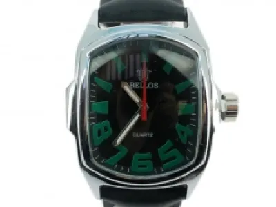 Montre-bracelet avec indexe coloré