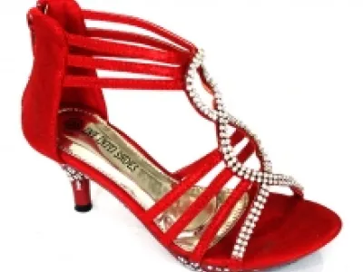 Sandales vernies à talon et strass filles