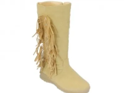 Bottines ethniques parées de franges et losanges en strass sur le côté