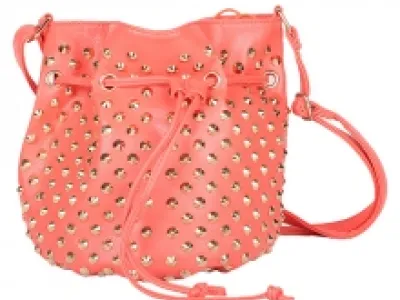 Sac à bandoulière clouté