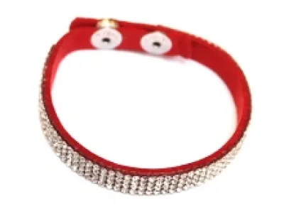 Bracelet agrementé de strass