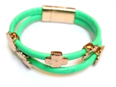 Bracelet fantaisie orné de strass