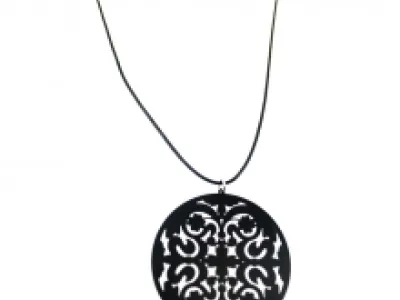 Collier cordon noir avec pendentif fantaisie