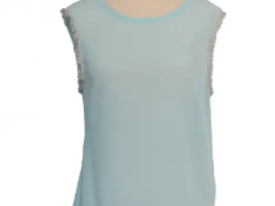 Top avec emmanchure perlée