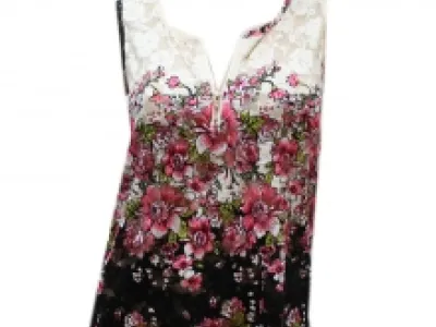 Top fashion fleuri avec empiècement dentelle