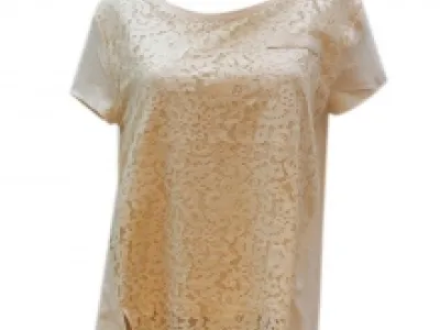 Top en dentelle très classe