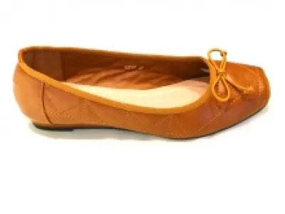 Ballerines chics avec nœud décoratif devant