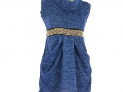Robe chinée avec col roulé et taille cloutée devant