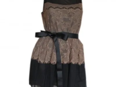 Robe voilée en dentelle