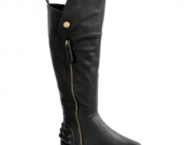 Bottes avec zip sur les côtés et talon clouté