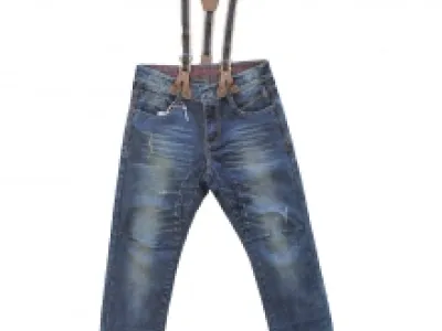 Jeans délavé garçon avec bretelles