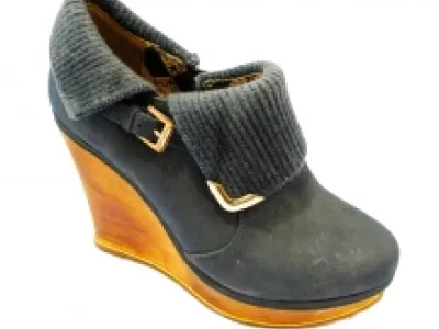 Bottines compensées avec semelle dorée